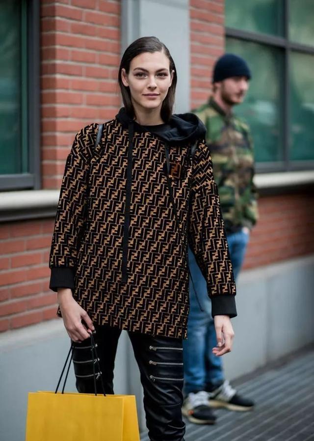 这季节，穿卫衣，实在是太时髦！！！