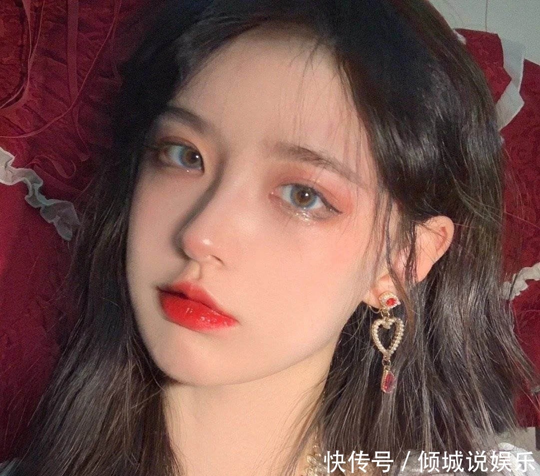 口红|平价但不平庸的口红,完美日记小细跟01又纯又欲,04复古显白