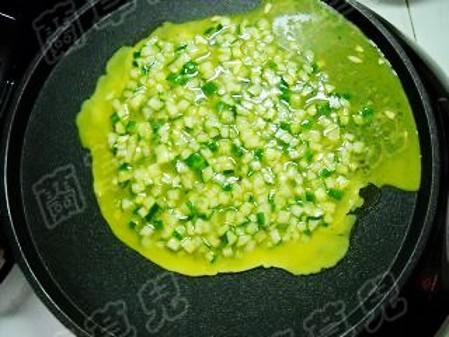 黄瓜别再凉拌了,试试新做法,加两个蛋,美味营养,减肥瘦身!