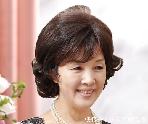 适合60岁-70岁老人短发型,简单利落显气质,更有减龄感