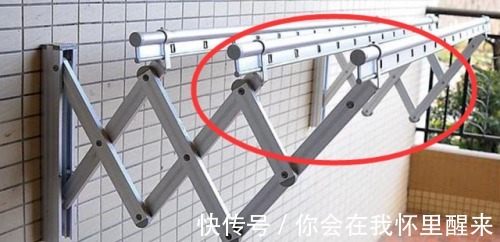 阳台|装修阳台别装这种晾衣杆了,现在流行这么弄,太聪明了