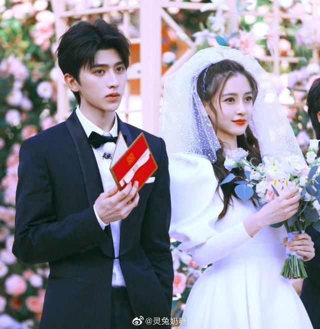 又一对非官方认证CP蔡徐坤baby同框“奔跑吧”,俊男美女超养眼