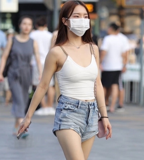 穿搭","m":"cccf99caee7581d09071a86cbee112494c4180e0","nlabel":"stat_3107225961:zm.news.so.com:54Gr5Lit56eR5oqA,pageType_zmt,glevel_3","ntag":"tfashion;sfashion_时尚;kfashion_1:长裙;call_P:全类:时尚:美女;cfashion_P:全类