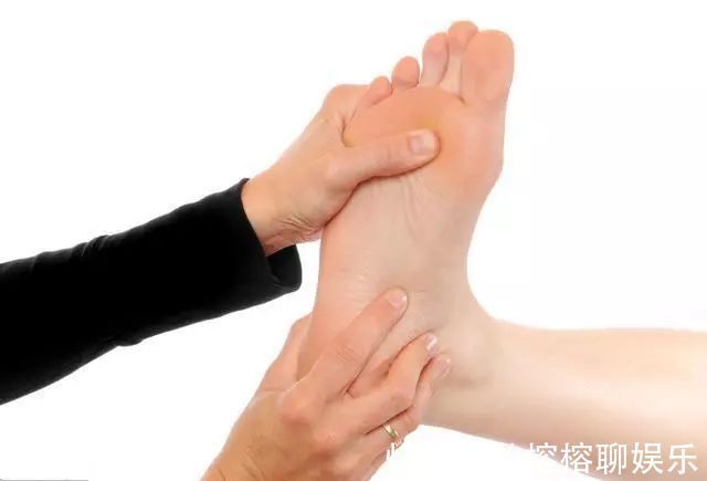 下肢|血栓形成后,腿脚容易出现4个异常,若一个没有,血管还算通畅