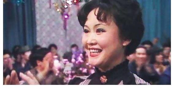 當(dāng)眾質(zhì)疑尚雯婕，二婚嫁給自己的粉絲，耿直的李谷一現(xiàn)在怎樣了？