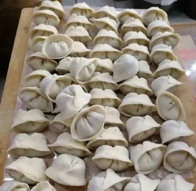 句俗语|俗话说“头伏饺子二伏面,三伏烙饼摊鸡蛋”,啥意思看完明白