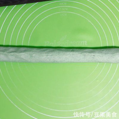  饺子|在家做酸菜翡翠饺子，比买的更好吃