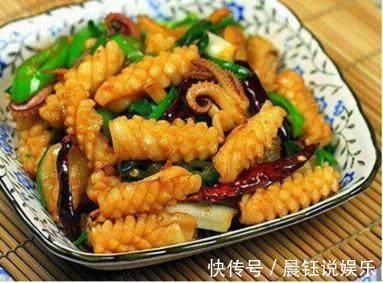 美食推荐椒盐豆腐,姜葱爆鲜鱿,白菜香菇的做法