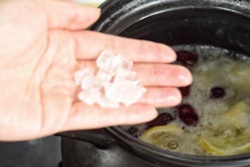 营养|夏天就要来这么一碗，清新柠檬银耳汤，冰冰凉凉，好喝还营养