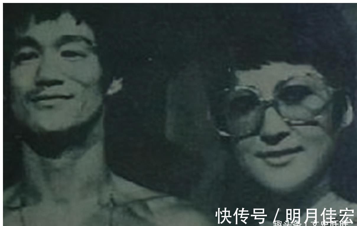 死亡游戏|1973年李小龙去世当晚，记者潜入殡仪馆，发现他脸上有个泡