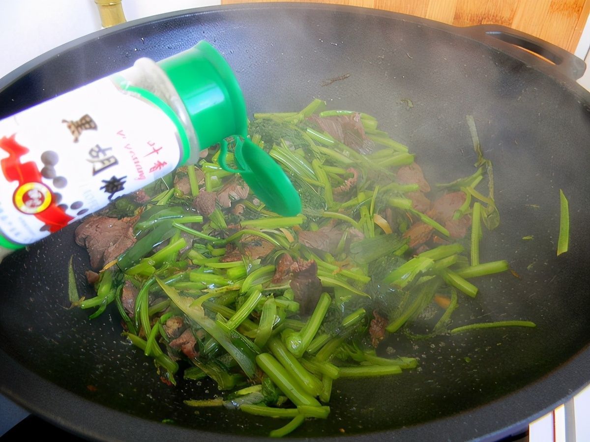 咳嗽痰多吃这蔬菜特管用,才2块钱1斤,医生不会轻易告诉你