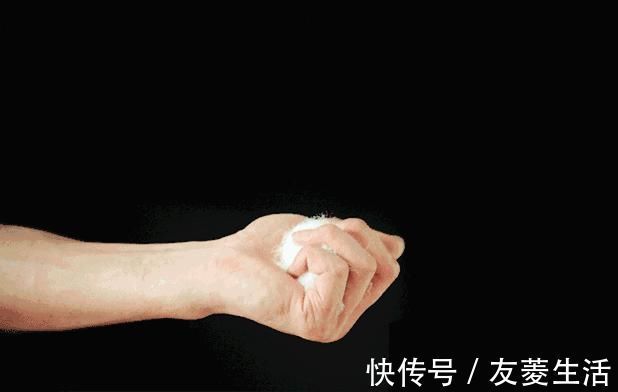 羽绒服再也不用出去洗,教你一招立刻弄干净!