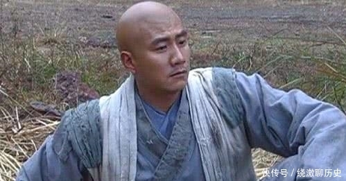 下跪|朱元璋前去寺庙拜佛,问方丈:朕需要下跪吗?方丈一句话救了全寺性命!