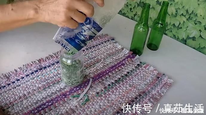 水磨石|旧啤酒瓶我要留着,砸碎了和水泥,做个水磨石花盆比陶瓷的好看