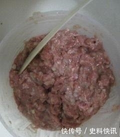 这个馅饼多给老人和小孩吃,常吃补虚损强体质,可惜很多人不懂吃