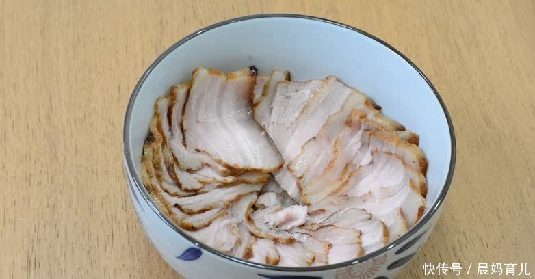 大厨不小心说漏嘴：炒肉的时候，加点这调料，鲜嫩美味还不腥