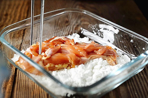 上瘾的椒麻炸鸡,怎么吃也吃不够!学会了自己做,吃起来更方便~