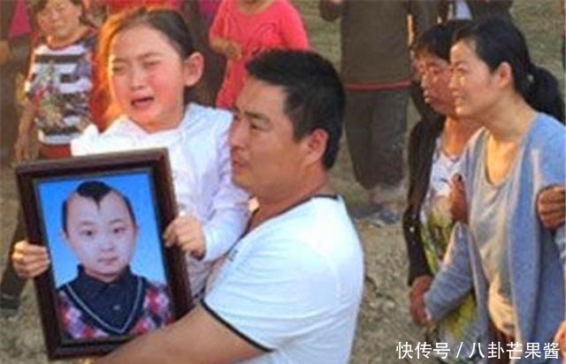 当年红遍中国的“年画娃娃”,已逝去5年,唯一妹妹后来如何