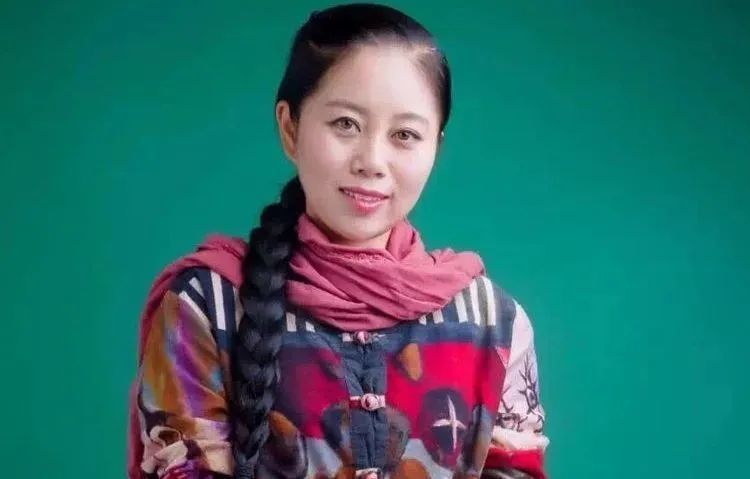 曝光|为登上星光大道倾家荡产，被淘汰后她一怒之下曝光内幕，究竟发生了什么？