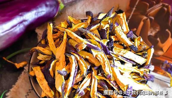 大伯|自晒茄子干，先焯水还是直接晒？用对方法，1天晒好，软嫩有嚼劲