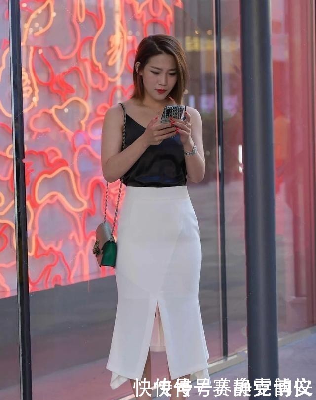 面对“宽胯”的身形,切忌得意忘形,而“葬送”了自己的好身材!