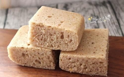 它比蒸馒头简单多了，手不沾面就做好，营养健康补钙质，暄软好吃