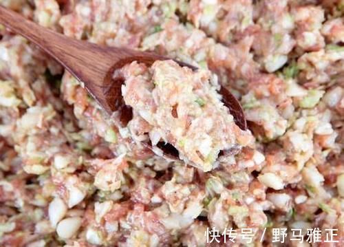 不管调什么饺子馅，这3味调料不能少，做出来的饺子鲜香多汁