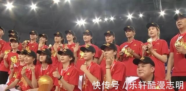 李盈莹|勇夺联赛第 14 冠后,走下领奖台的天津女排又有了新目标