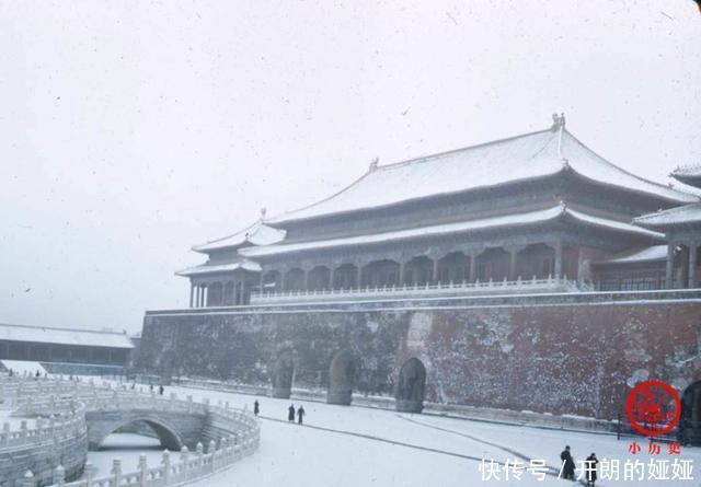 老照片|彩色老照片70年前故宫雪后美景 浓浓的古典味道