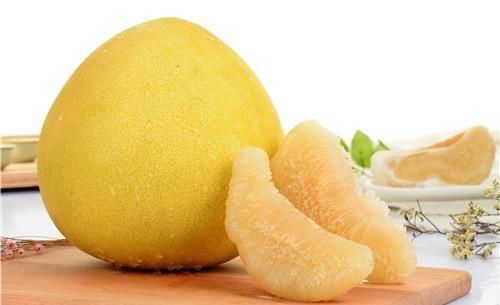 密闭舱|柚子营养赛苹果,建议冬天常买,但吃的时候得注意!