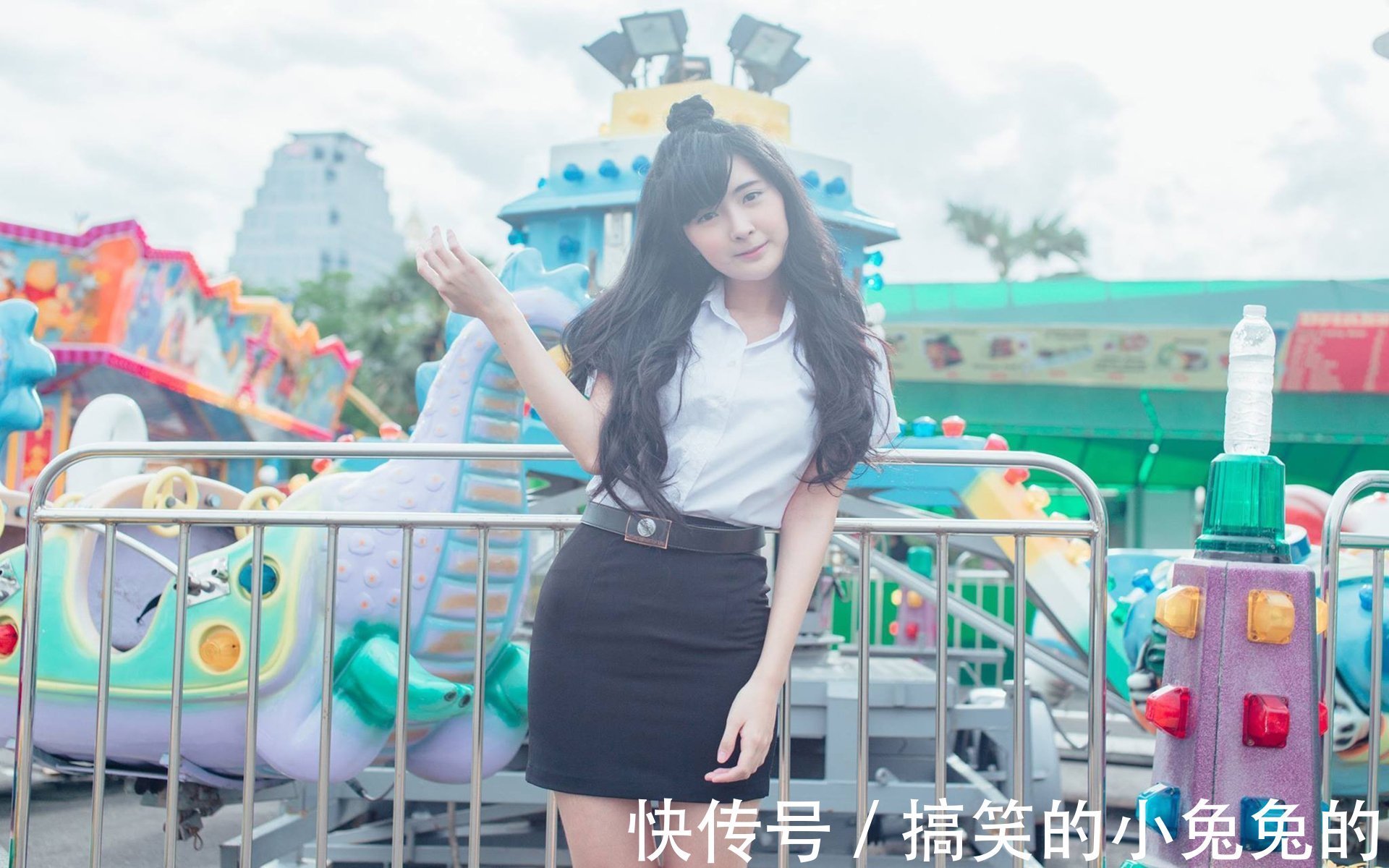 |搞笑GIF段子:现在发传单的都这么嚣张了吗