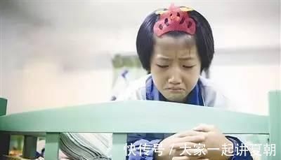 白岩松|“聪明的父母从不让孩子住校”白岩松:住校的伤害,远超你的认知