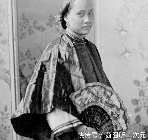 贴身|罕见老照片:慈禧的贴身丫鬟气质佳,第二张的愚昧让人吃惊!