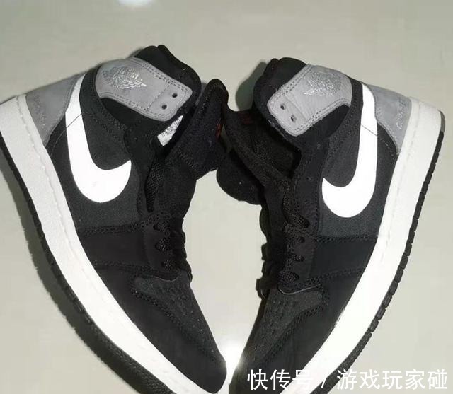 swoosh 清爽浅色装扮！全新配色「雨鞋」AJ1 实物释出！你打几分！