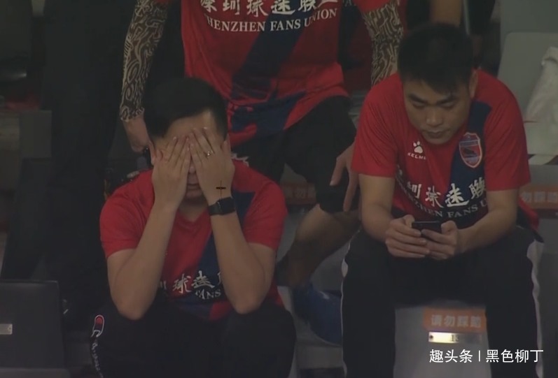 中国足球|球员球迷都哭了!昔日中超冠军被踢回中甲,球迷呼吁建业拿公平奖