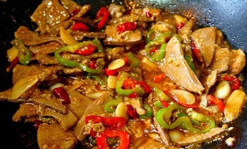  猪肝|炒猪肝要不要焯水？很多人做错，学会这方法，猪肝滑嫩不老