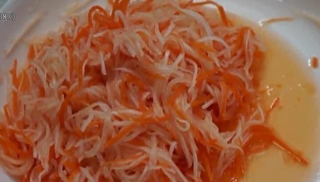 这菜我家一周至少做3次，雷打不动，简单一拌，鲜香又脆爽