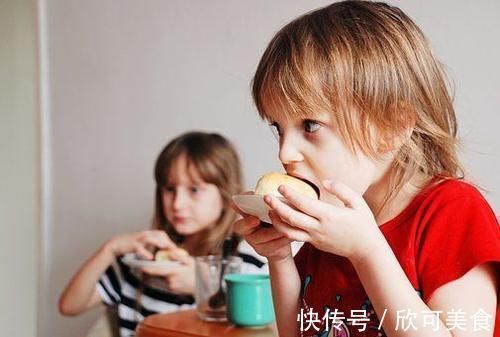 辣条|最不健康的4种零食，千万不要再给孩子吃，尤其是第一种