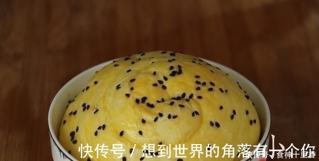 小董|面粉别再蒸馒头了，不加1滴水，不用烤箱，做出来的面包蓬松暄软