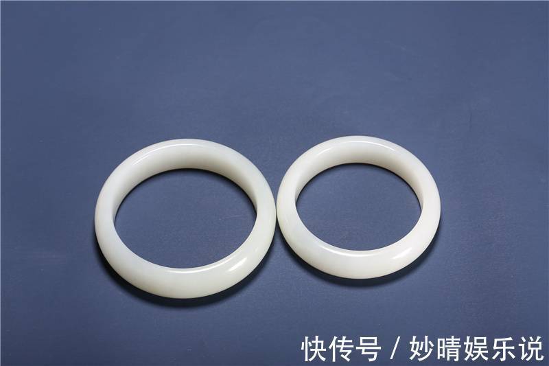 和田玉 最强硬通货!手镯是这么定价的!看完再也不怕买吃亏!