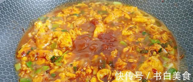 葱油酱面：简单的做法，也能有出众的味道