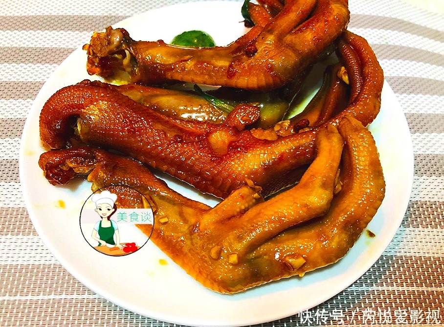 Á¹°èѼצ´Ë×ö·¨£¬ÏÊÏãÈëζ£¬Ô½³ÔÔ½Ï㣬ºÃ³Ôµ½ÌòÊÖÖ¸£¬¼ÒÈ˶¼°®³Ô