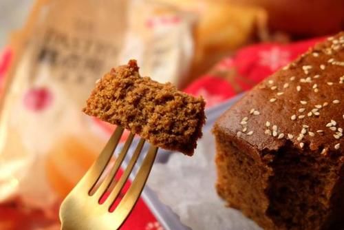  香甜软糯的红枣红糖蛋糕，做法简单容易上手，是女人的福音