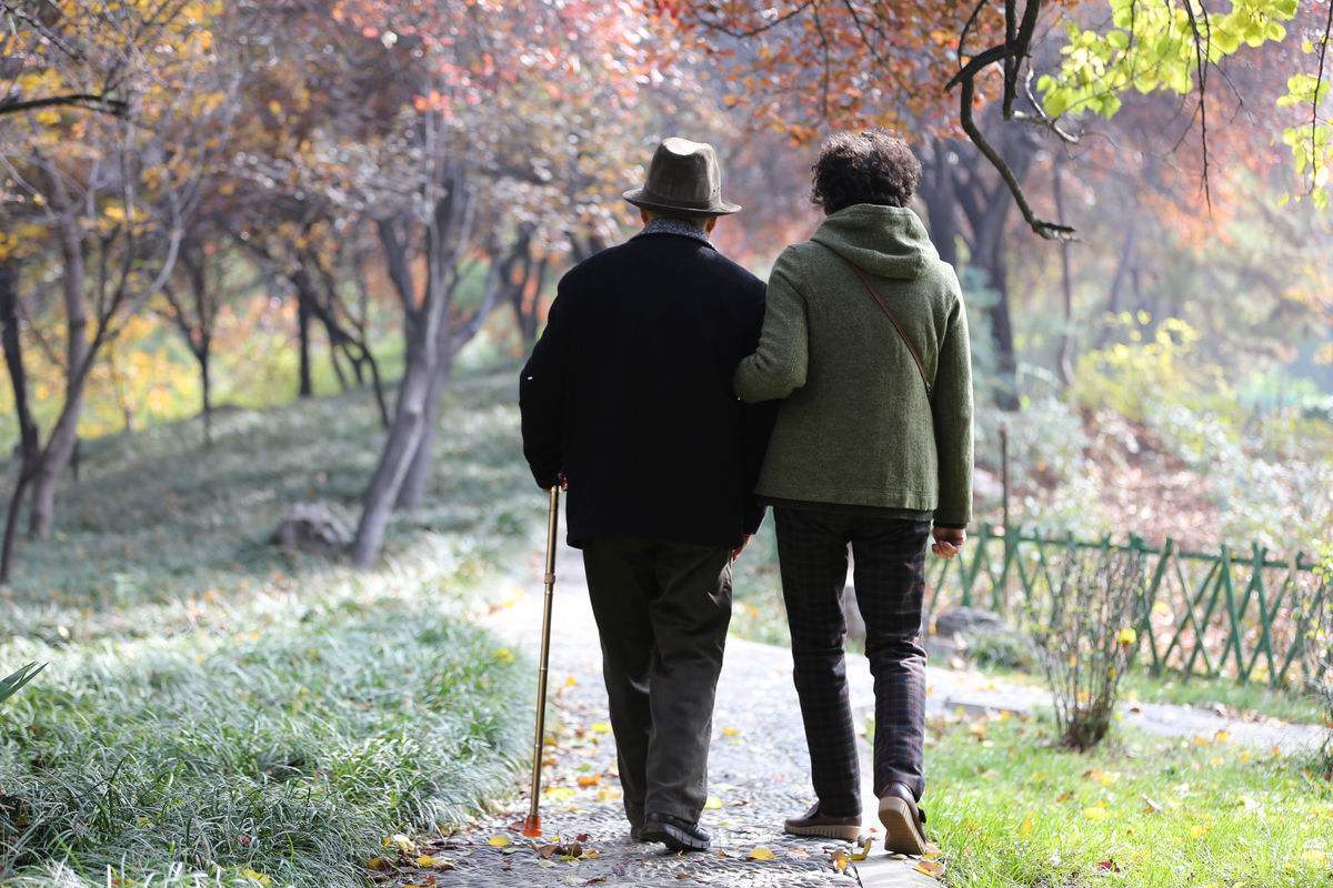 寿命长|寿命长不长,走路就知道,长寿的人,走路时多半会有3个特点