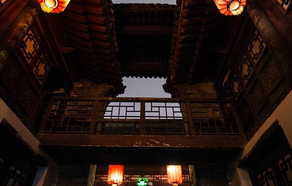 鳌拜|鳌拜府应挂什么匾额,最正确的答案是,级别不够的人根本没有匾额