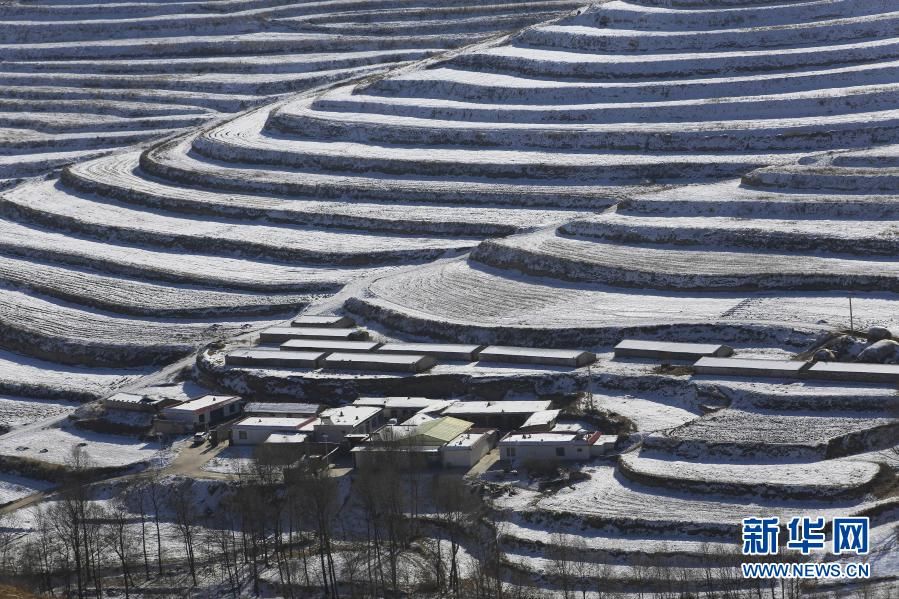 雪落|甘肃天祝：雪落梯田景色美