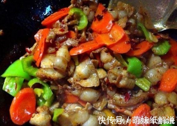 胡萝卜|周末孩子都回来了,这道压轴硬菜,口味独特有营养家人个个竖大拇指!