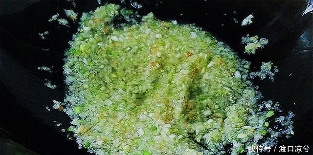  这菜是我老公的最爱，餐馆38元一份，在家也能轻松做，好吃实惠