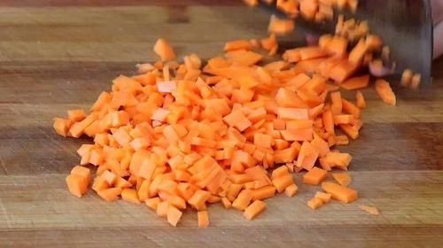 宁愿不吃红烧肉，也想吃白菜红薯饼，皮香馅鲜，吃一次就忘不了