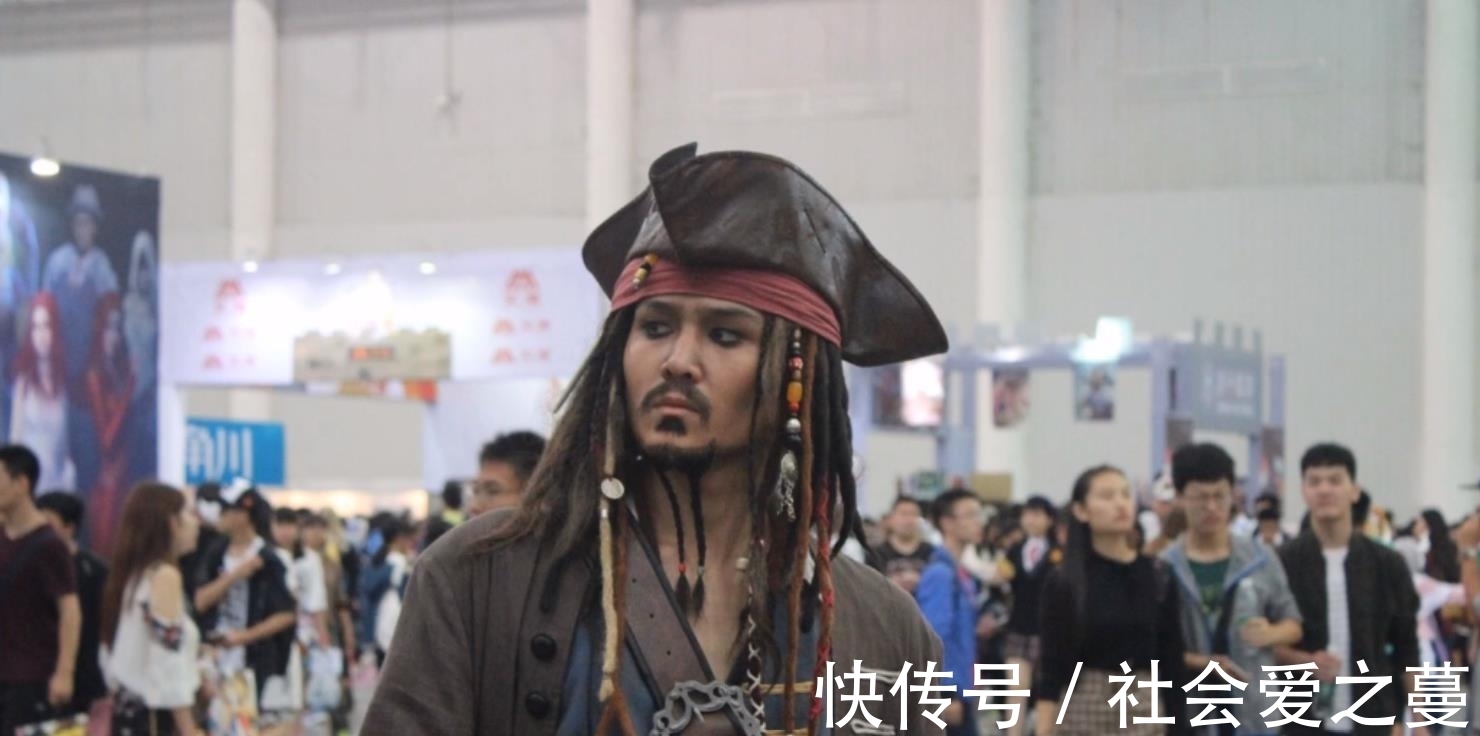 coser|杰克船长的4种COS,德普先生又开始装作coser参加漫展了